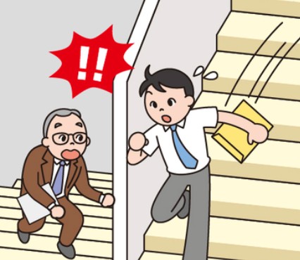 見えない危険を“見える化”。全国安全週間に備え、ミラーで安全対策！【コミー】
