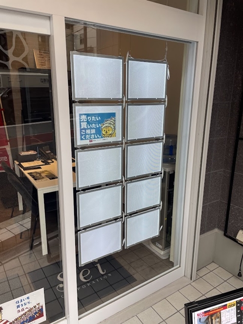 不動産物件掲示用連結LEDパネル　PHX-LED施工しました