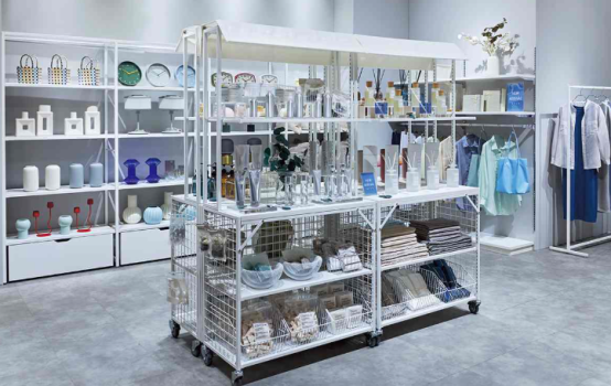 木目調ディスプレイ棚 仕切り付き 店舗什器 木目調ディスプレイ棚 仕切り付き 店舗什器